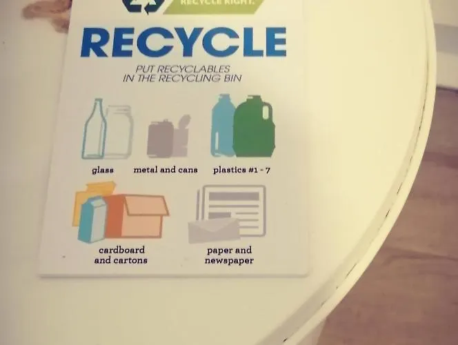 アパート Liza's Downtown フヴァル